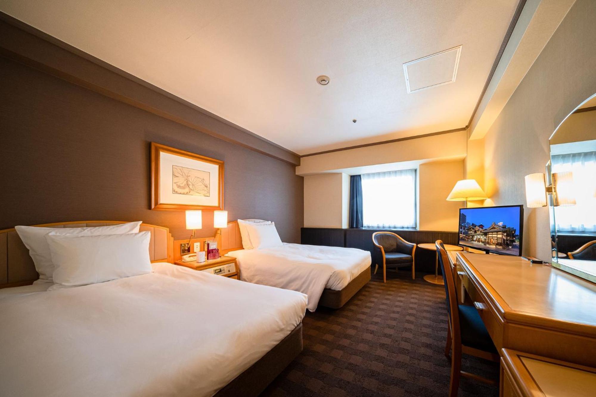 מלון Ana Crowne Plaza Matsuyama By Ihg מראה חיצוני תמונה