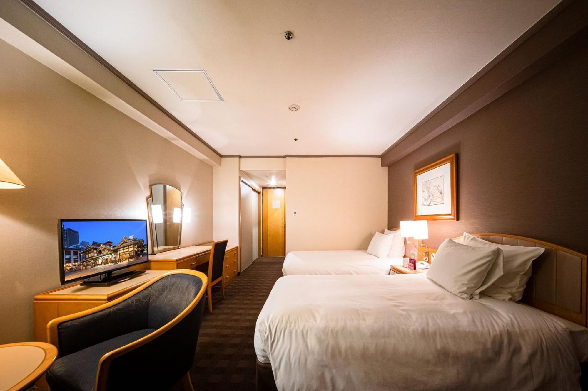 מלון Ana Crowne Plaza Matsuyama By Ihg מראה חיצוני תמונה